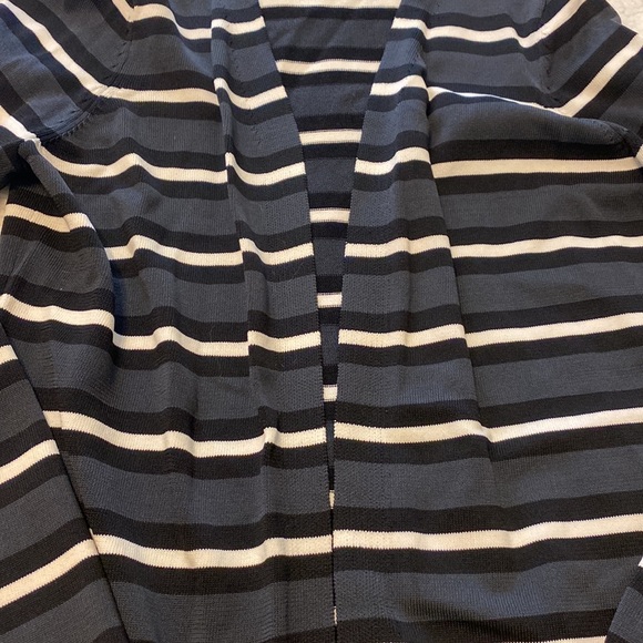 Calvin Klein cardigan - Picture 3 of 3